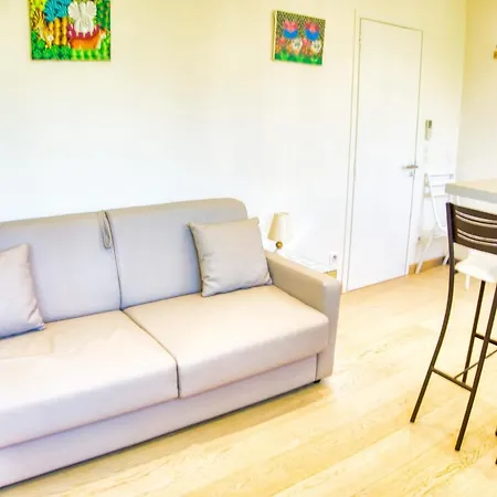 Charming 50 Meters From The !! *